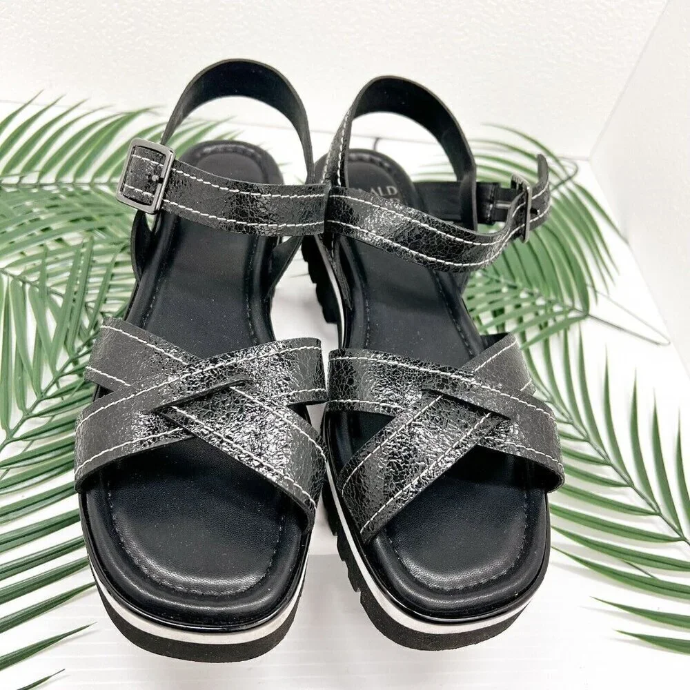 Donald Pliner Black Pyper Pebbled Metallic Leather Strappy Sandals Size 9.5 NWB